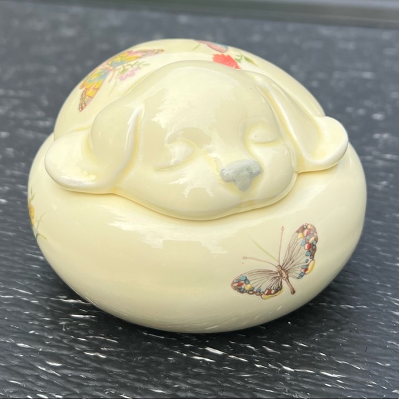Vintage TAKAHASHI Porcelain Sleeping Dog Butterfly Trinket Dish Japan - Picture 1 of 8